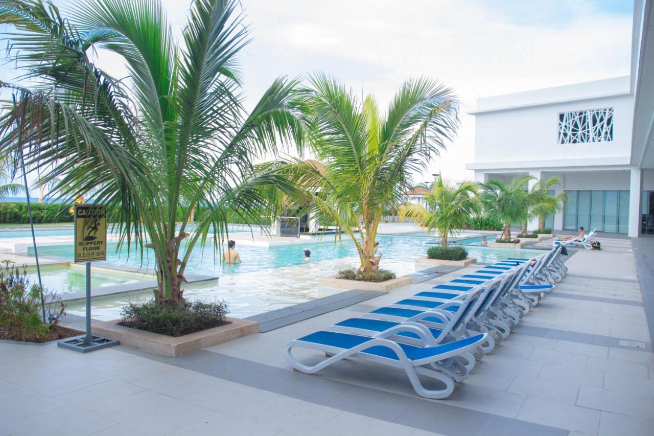 Oceanfront At Arterra, Fast Wifi, Nflix, Kitchen - H Or L Lapu-Lapu City Exterior photo