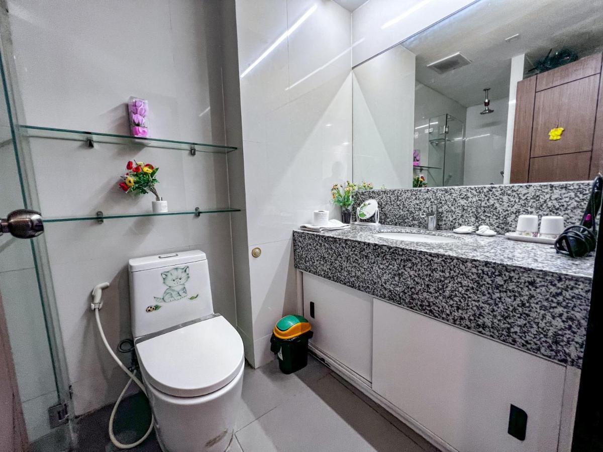 Oceanfront At Arterra, Fast Wifi, Nflix, Kitchen - H Or L Lapu-Lapu City Exterior photo